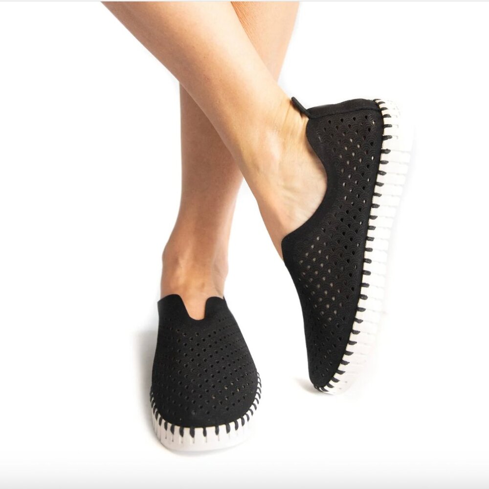 Ilse Jacobsen Tulip Slip-On - Black- Sz 9
